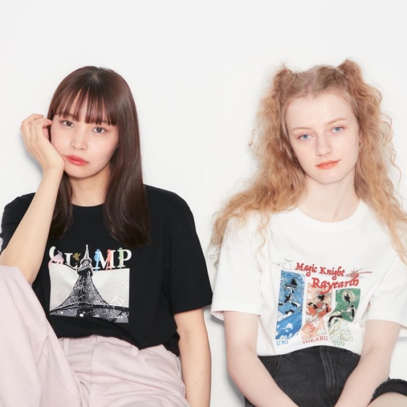 Camiseta Uniqlo The World of CLAMP UT Short Sleeve Mujer Negras | 8023372
